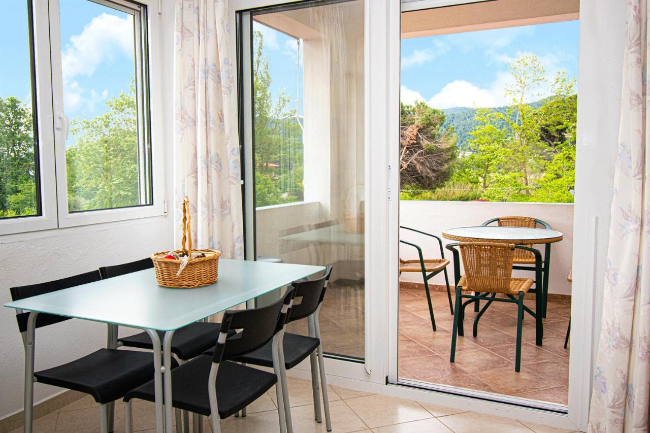 Apartamento Forty Roses *